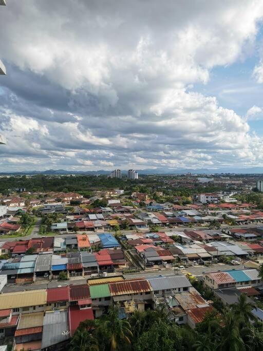 Teo Resident 2 Vivacity Jazz Suite 4 Kuching Kültér fotó