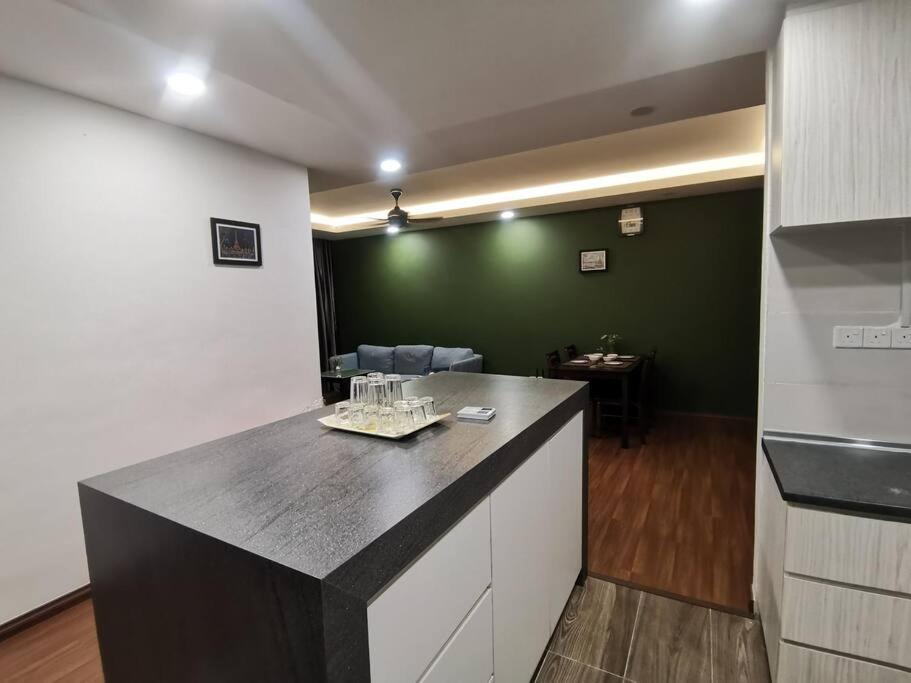 Teo Resident 2 Vivacity Jazz Suite 4 Kuching Kültér fotó